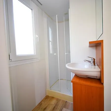 Mobile Homes Lovre Üdülőpark Pakoštane