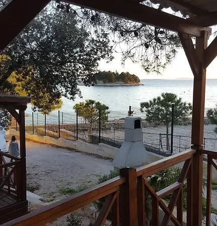 Üdülőpark Mobile Homes Lovre 3*