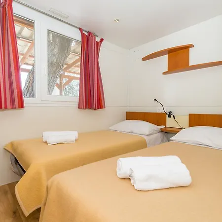 База отдыха Mobile Homes Lovre 3*