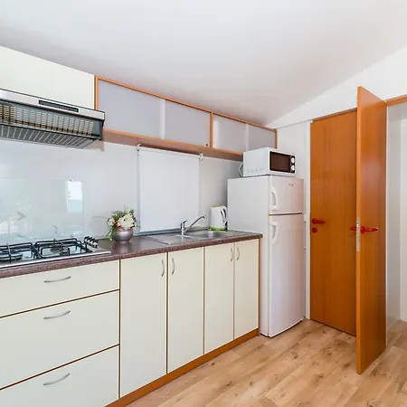 Mobile Homes Lovre Üdülőpark
