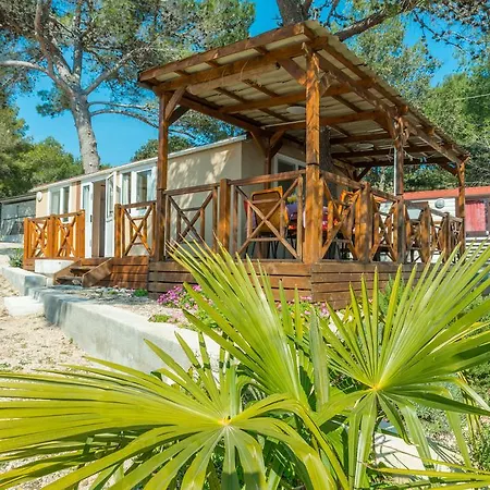 Üdülőpark Mobile Homes Lovre Pakoštane