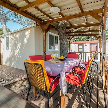 Mobile Homes Lovre База отдыха